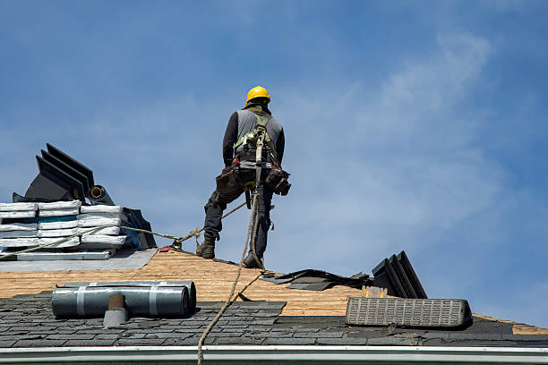 Professional Gutter Installation technician working in Battle Mountain, NV
